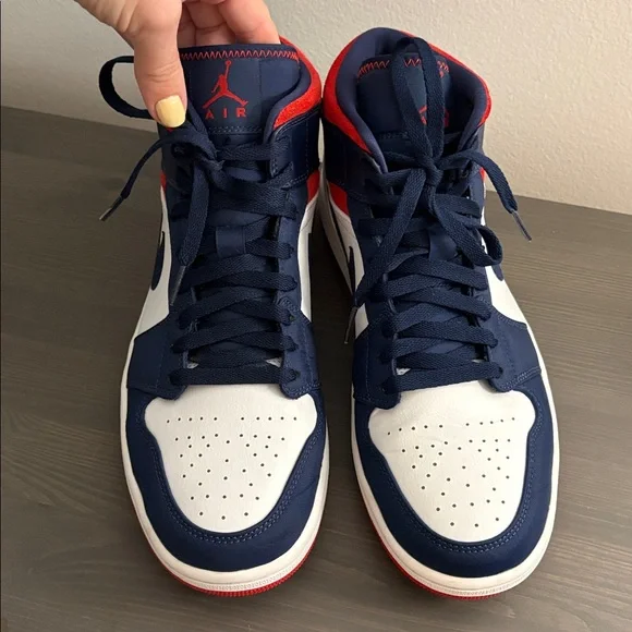 Air Jordan 1 Mid SE "USA" - Men's Size 10
(Excellent Condition, No Box) - Picture 2 of 4